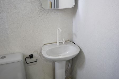 Banheiro de kitnet/studio para alugar com 1 quarto, 25m² em Brás, São Paulo