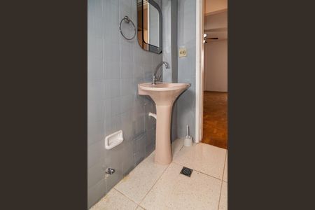 Banheiro Social de apartamento para alugar com 2 quartos, 77m² em Bela Vista, São Paulo