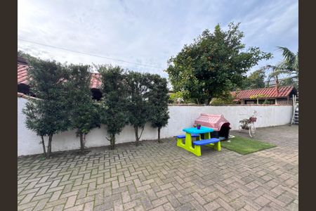 Casa à venda com 110m², 2 quartos e 4 vagasÁrea comum