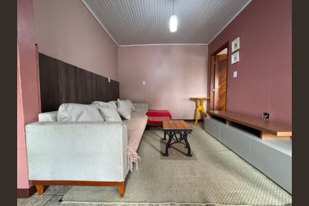 Casa à venda com 110m², 2 quartos e 4 vagasSala