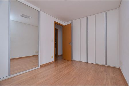 Apartamento à venda com 90m², 3 quartos e 3 vagasSuíte
