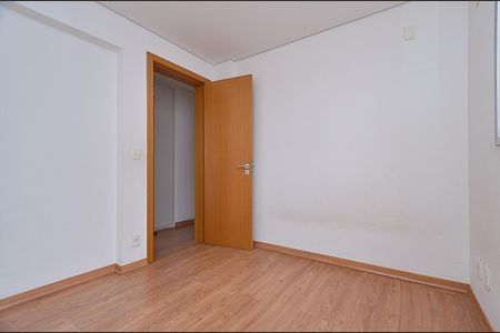 Apartamento à venda com 90m², 3 quartos e 3 vagasQuarto 2