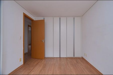 Apartamento à venda com 90m², 3 quartos e 3 vagasSuíte