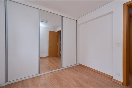Apartamento à venda com 90m², 3 quartos e 3 vagasQuarto 2