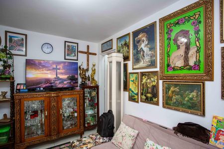 Casa à venda com 206m², 2 quartos e 2 vagasSala