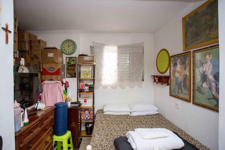Casa à venda com 206m², 2 quartos e 2 vagasQuarto Casa 1