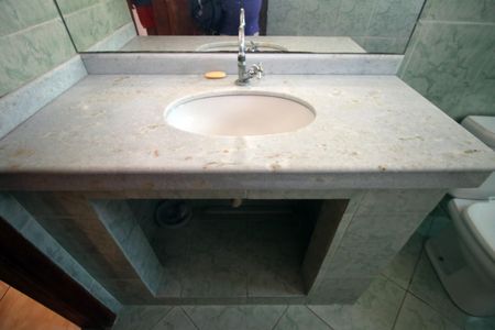 Apartamento à venda com 82m², 2 quartos e sem vagaBanheiro