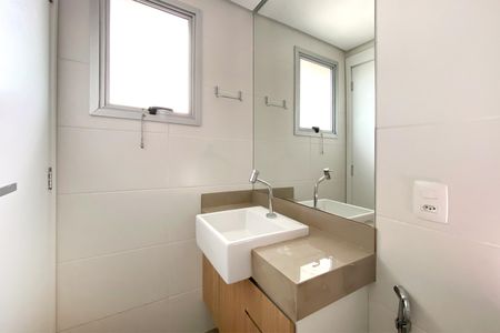 Apartamento para alugar com 60m², 2 quartos e 2 vagasBanheiro da Suíte 1