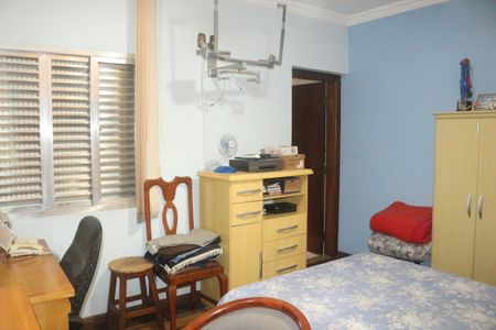 Casa à venda com 219m², 2 quartos e 4 vagasSuíte 