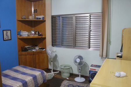 Casa à venda com 219m², 2 quartos e 4 vagasQuarto 