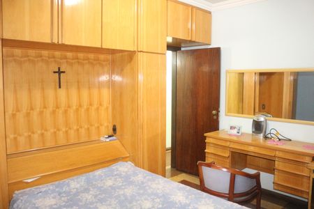 Casa à venda com 219m², 2 quartos e 4 vagasSuíte 