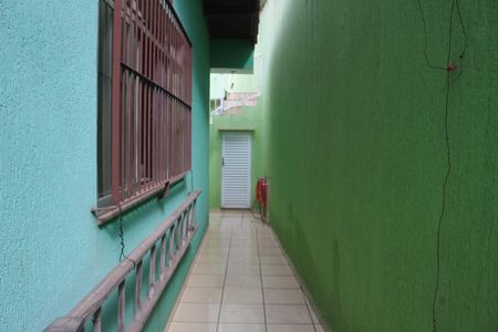 Casa à venda com 219m², 2 quartos e 4 vagasQuintal
