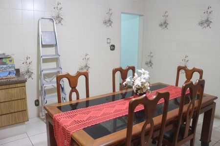 Casa à venda com 219m², 2 quartos e 4 vagasCozinha