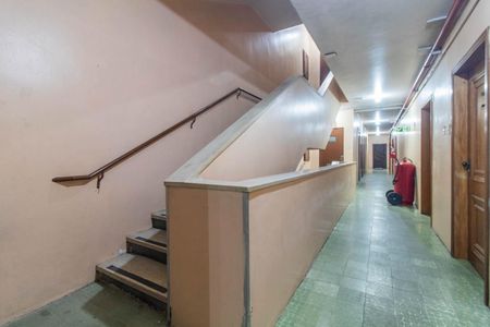 Apartamento à venda com 34m², 1 quarto e sem vagaEscada