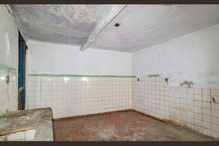 Garagem de casa à venda com 1 quarto, 78m² em Vila Bertioga, São Paulo