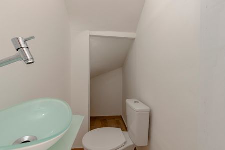 Casa à venda com 79m², 2 quartos e 1 vagaLavabo