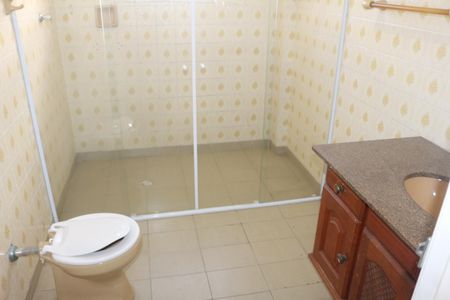 Casa à venda com 205m², 3 quartos e 3 vagasBanheiro Social 2