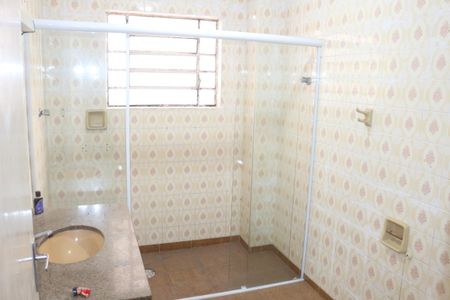 Casa à venda com 205m², 3 quartos e 3 vagasBanheiro Social 1