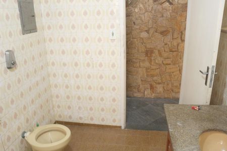 Casa à venda com 205m², 3 quartos e 3 vagasBanheiro Social 1