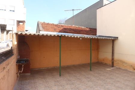 Casa à venda com 205m², 3 quartos e 3 vagasQuintal