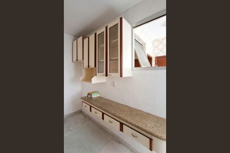 Apartamento à venda com 150m², 3 quartos e 2 vagasCozinha e Área de Serviço