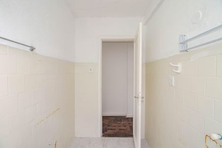 Banheiro de apartamento à venda com 1 quarto, 39m² em Independência, Porto Alegre