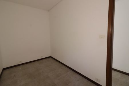 Quarto 3 de casa à venda com 7 quartos, 251m² em Km 18, Osasco