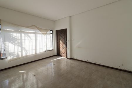 Sala de casa à venda com 7 quartos, 251m² em Km 18, Osasco