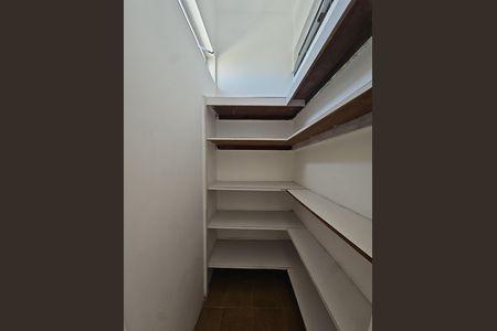 Apartamento para alugar com 150m², 3 quartos e 2 vagas Apartamento para alugar com 150m², 3 quartos e 2 vagasDespensa