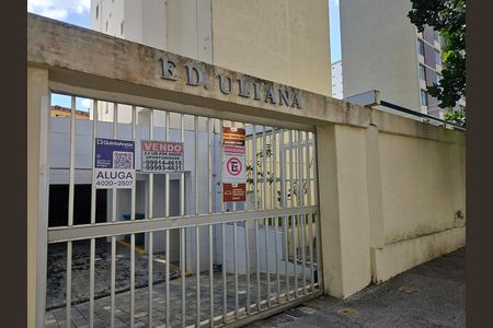 plaquinha Instalada  de apartamento para alugar com 3 quartos, 150m² em Pituba, Salvador