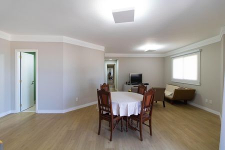 Apartamento à venda com 139m², 4 quartos e 2 vagasSala