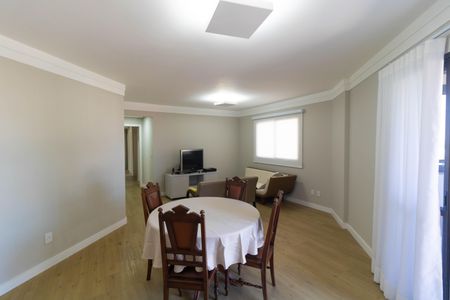 Apartamento à venda com 139m², 4 quartos e 2 vagasSala