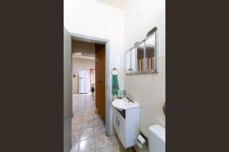 Casa à venda com 315m², 4 quartos e 4 vagas Casa à venda com 315m², 4 quartos e 4 vagasBanheiro 3