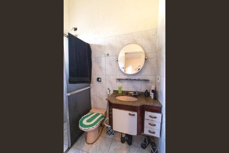 Casa à venda com 315m², 4 quartos e 4 vagas Casa à venda com 315m², 4 quartos e 4 vagasBanheiro Suíte