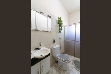 Casa à venda com 315m², 4 quartos e 4 vagas Casa à venda com 315m², 4 quartos e 4 vagasBanheiro 3