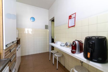 Casa à venda com 315m², 4 quartos e 4 vagas Casa à venda com 315m², 4 quartos e 4 vagasCozinha