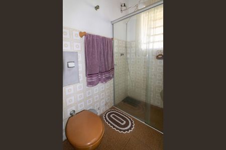 Casa à venda com 315m², 4 quartos e 4 vagas Casa à venda com 315m², 4 quartos e 4 vagasBanheiro 2