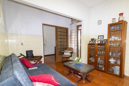 Casa à venda com 315m², 4 quartos e 4 vagas Casa à venda com 315m², 4 quartos e 4 vagasSala