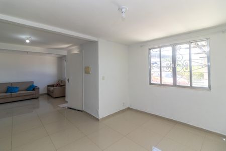 Casa para alugar com 2 quartos, 400m² em Engenheiro Leal, Rio de Janeiro