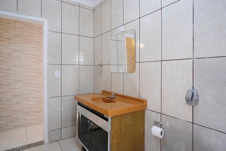 Banheiro Social de casa para alugar com 2 quartos, 189m² em Vila Antonieta, São Bernardo do Campo