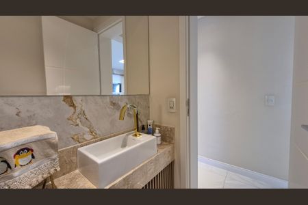 Apartamento à venda com 113m², 3 quartos e 2 vagas Apartamento à venda com 113m², 3 quartos e 2 vagasLavabo