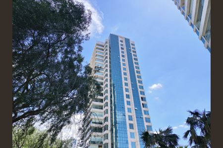 Apartamento à venda com 384m², 4 quartos e 5 vagas Apartamento à venda com 384m², 4 quartos e 5 vagasFachada