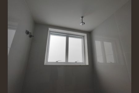 Apartamento à venda com 384m², 4 quartos e 5 vagas Apartamento à venda com 384m², 4 quartos e 5 vagasBanheiro da Suíte 2