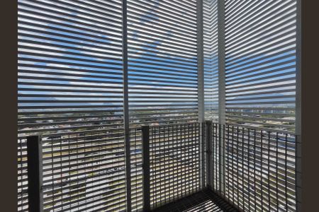 Apartamento à venda com 384m², 4 quartos e 5 vagas Apartamento à venda com 384m², 4 quartos e 5 vagasQuarto de Serviço