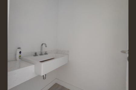 Apartamento à venda com 384m², 4 quartos e 5 vagas Apartamento à venda com 384m², 4 quartos e 5 vagasLavabo