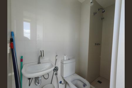 Apartamento à venda com 384m², 4 quartos e 5 vagas Apartamento à venda com 384m², 4 quartos e 5 vagasBanheiro de Serviço