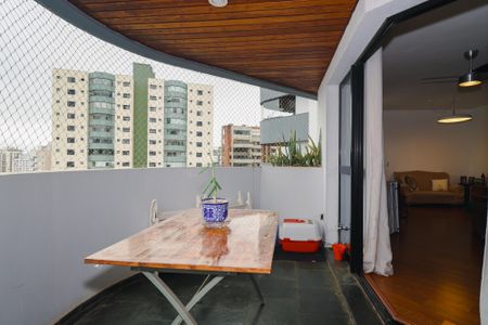 Apartamento para alugar com 117m², 3 quartos e 3 vagasVaranda da Sala