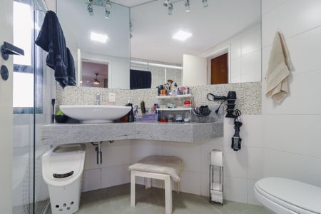 Apartamento para alugar com 117m², 3 quartos e 3 vagasBanheiro da Suíte