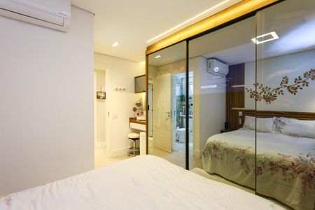 Apartamento à venda com 90m², 3 quartos e 2 vagas Apartamento à venda com 90m², 3 quartos e 2 vagasSuíte