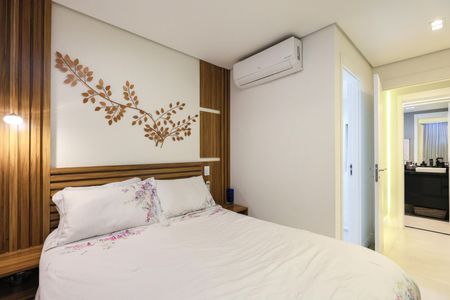 Apartamento à venda com 90m², 3 quartos e 2 vagas Apartamento à venda com 90m², 3 quartos e 2 vagasSuíte